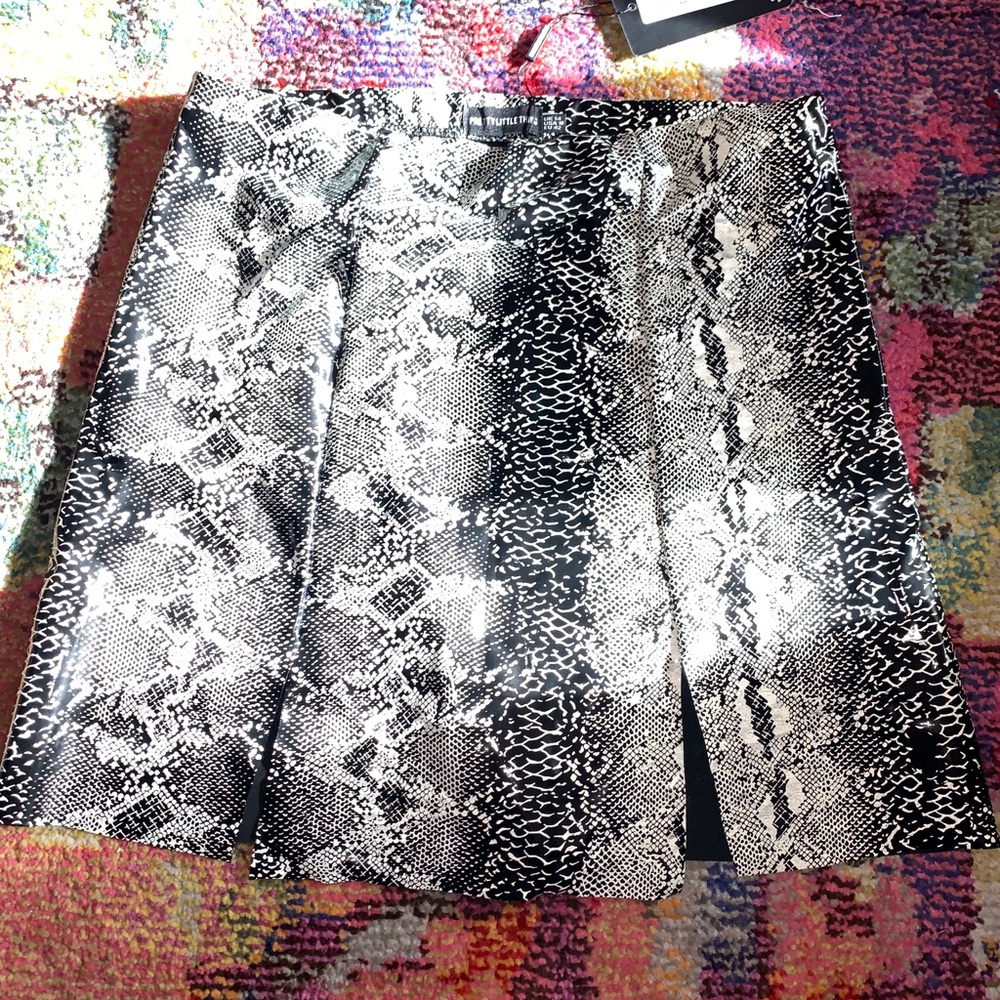 ❤️double split mini skirt - Picture 4 of 5